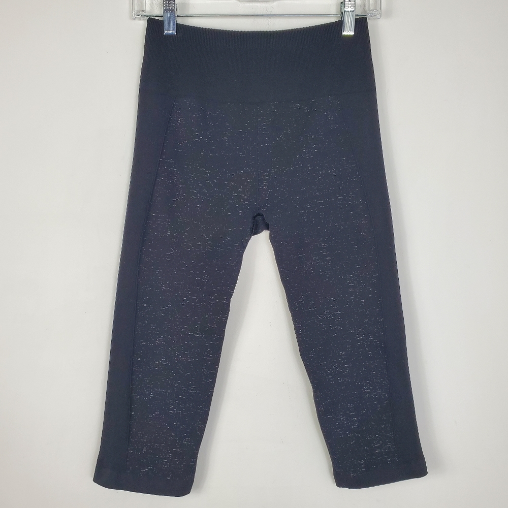 Lululemon Free To Flow Crop Womens Size 4 Heavy Knit Feel Mid Hi-Rise Workout
